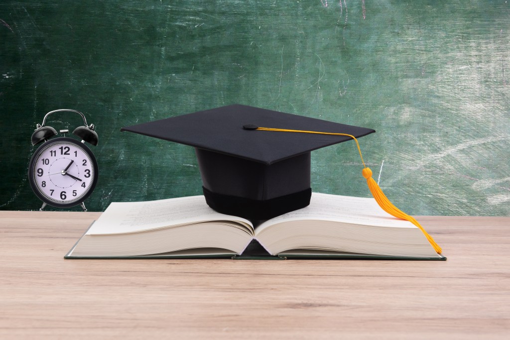 Curso de Inducción para la Elaboración y Presentación de Tesis para Todas la Universidades